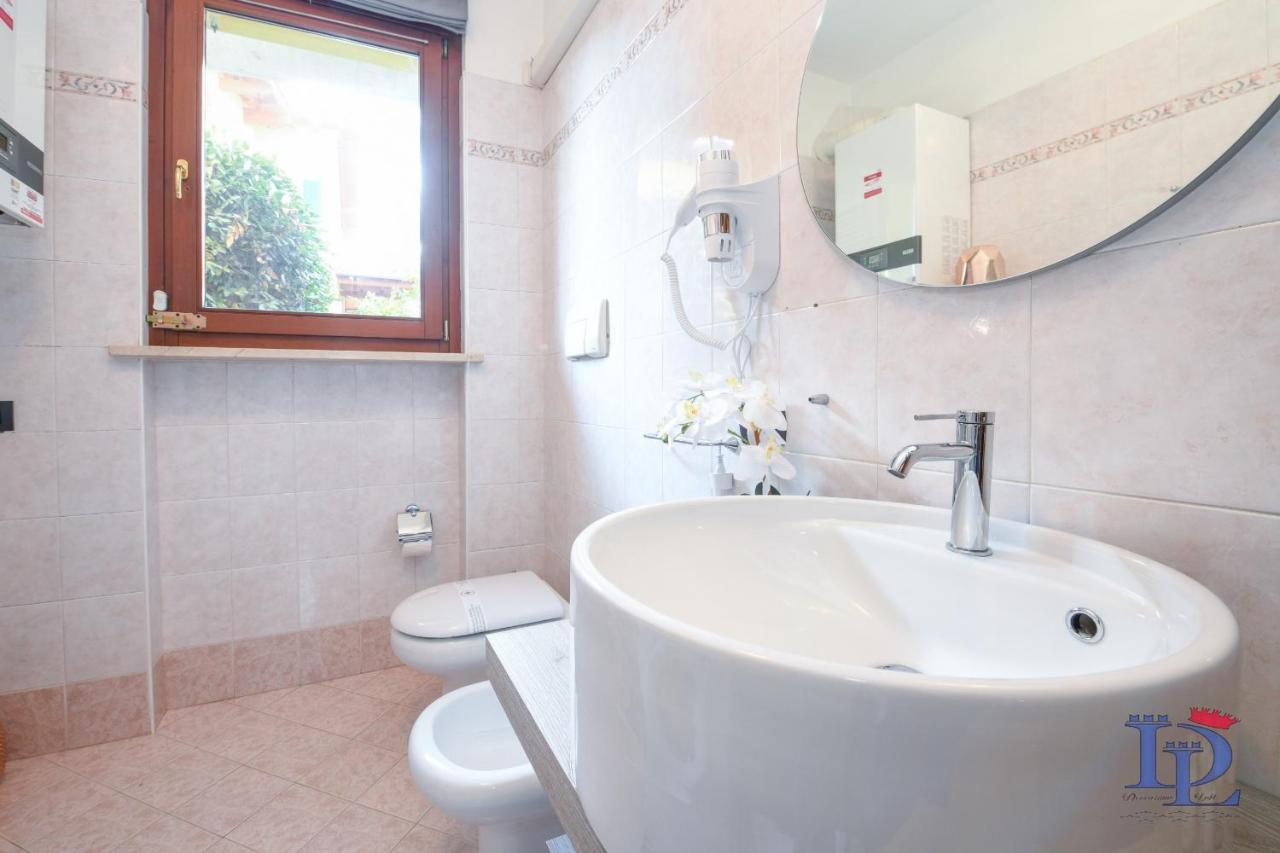 Desenzanoloft Official Partner Marriott Homes & Villas - Luxury Suite With Jacuzzi And Garden Desenzano del Garda Exteriör bild