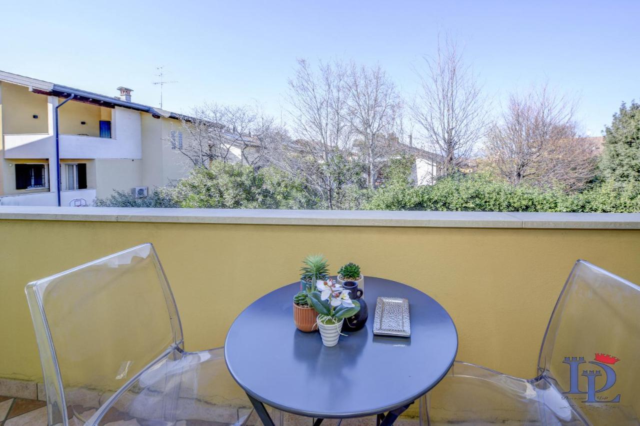 Desenzanoloft Official Partner Marriott Homes & Villas - Luxury Suite With Jacuzzi And Garden Desenzano del Garda Exteriör bild