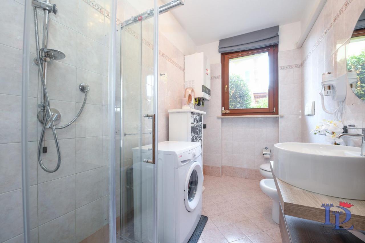 Desenzanoloft Official Partner Marriott Homes & Villas - Luxury Suite With Jacuzzi And Garden Desenzano del Garda Exteriör bild