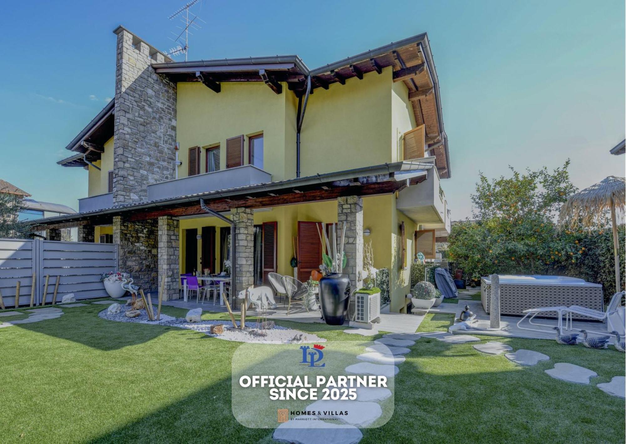 Desenzanoloft Official Partner Marriott Homes & Villas - Luxury Suite With Jacuzzi And Garden Desenzano del Garda Exteriör bild